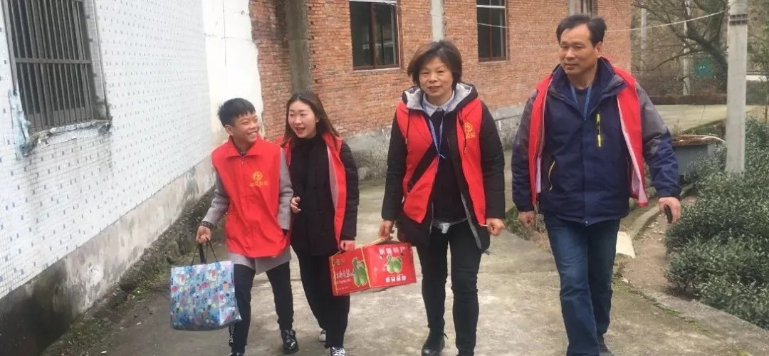 1589780400825693.jpg 640.webp (4).jpg