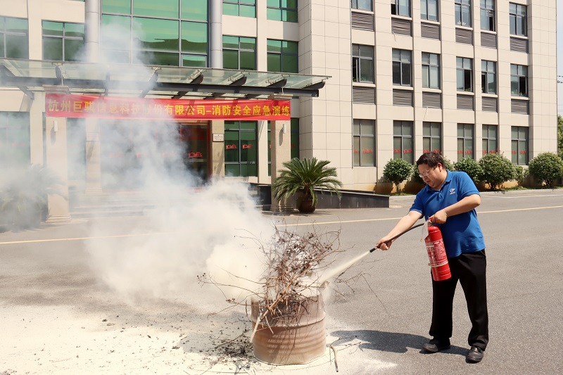 1683767074392794.jpg 3333657.jpg